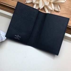 Louis Vuitton Passport Cover - WPR087