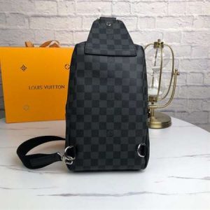 Louis Vuitton Avenue Sling Bag - LMB313