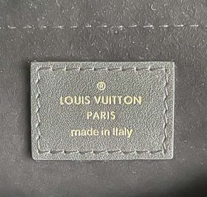 Louis Vuitton Chain bag - LHB351