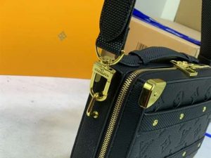 Louis Vuitton Logo Messenger And Shoulder Bag - LMB248