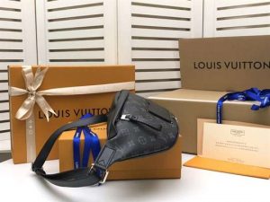 Louis Vuitton Discovery Bumbag - LBB278