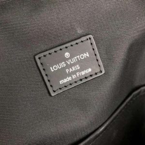 Louis Vuitton Avenue Sling Bag - LMB313