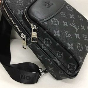 Louis Vuitton Avenue Sling Bag LMB306