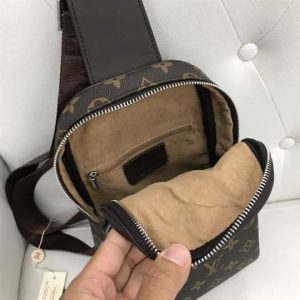 Louis Vuitton Avenue Sling Bag - LMB307