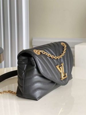 Louis Vuitton Chain bag - LHB351