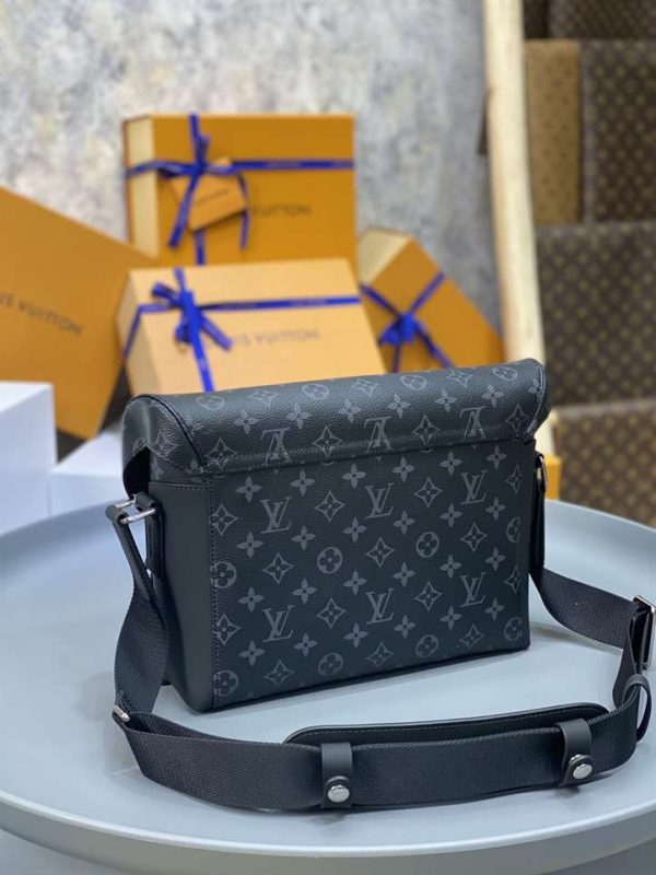 Louis Vuitton Messenger PM Voyager - LMB241