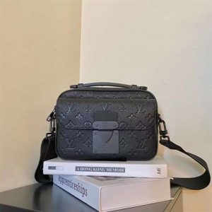 Louis Vuitton Outdoor Bumbag - LMB319