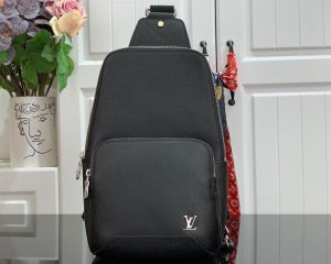 Louis Vuitton Avenue Sling Bag Black - LMB148