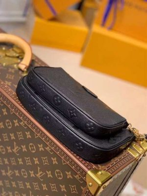 Louis Vuitton Multi Pochette Accessoires - LHB341