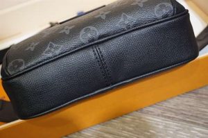 Louis Vuitton Outdoor Bumbag - LMB292