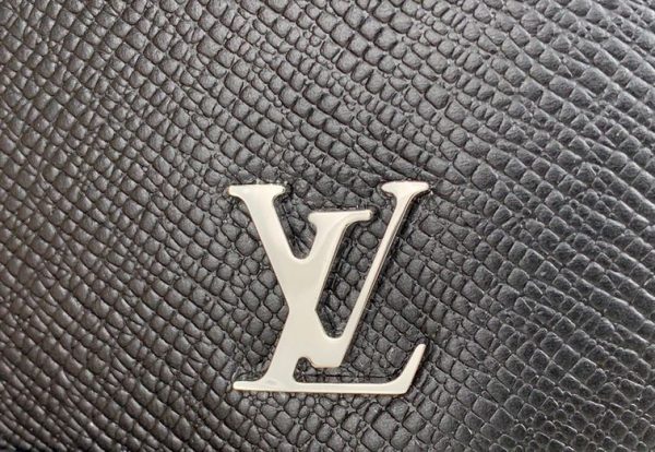 Louis Vuitton Avenue Sling Bag Black - LMB148