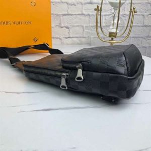 Louis Vuitton Avenue Sling Bab - LMB312