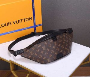 Louis Vuitton Discovery Bumbag - LBB290