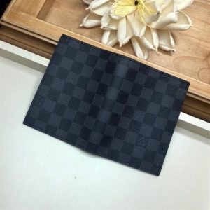 Louis Vuitton Passport Cover - WPR087