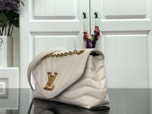 Louis Vuitton Wave Chain Bag - LHB323