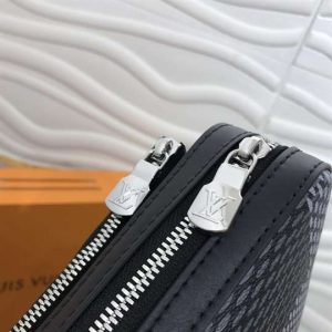 Louis Vuitton Outdoor Bumbag - LMB304