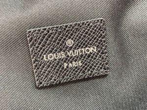 Louis Vuitton Avenue Sling Bag Black - LMB148