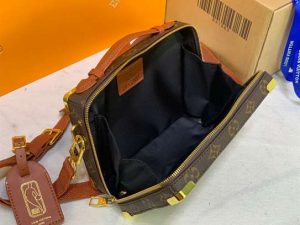 Louis Vuitton Logo Messenger And Shoulder Bag - LMB247