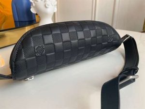 Louis Vuitton Discovery Bumbag - LBB249