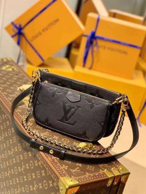 Louis Vuitton Multi Pochette Accessoires - LHB341