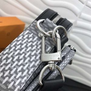 Louis Vuitton Outdoor Bumbag - LMB305