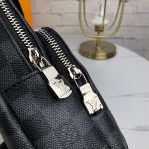 Louis Vuitton Avenue Sling Bag - LMB313