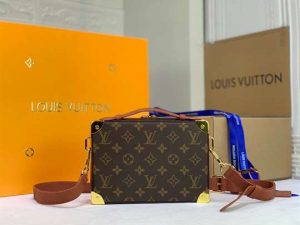 Louis Vuitton Logo Messenger And Shoulder Bag - LMB247