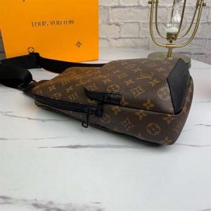 Louis Vuitton Avenue Sling Bag - LMB314