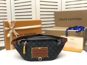 Louis Vuitton Discovery Bumbag - LBB277