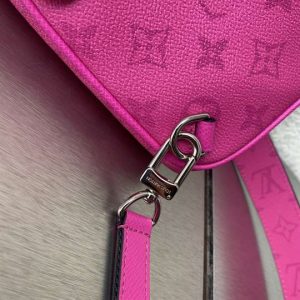 Louis Vuitton Outdoor Slingbag - LMB173