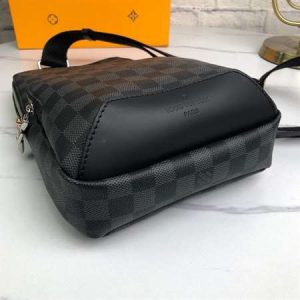 Louis Vuitton Avenue Sling Bag - LMB313