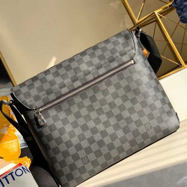 Louis Vuitton District Mm Damier Graphite Canvas LMB029