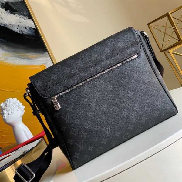 Louis Vuitton District Mm Monogram Eclipse Canvas LMB023