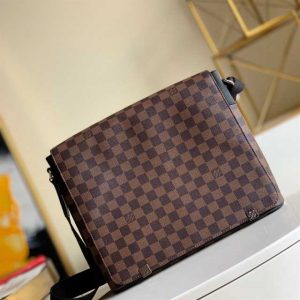 Louis Vuitton District Pm Damier Ebene Canvas LMB064