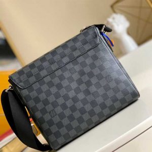 Louis Vuitton Flap Messenger Damier Graphite Canvas LMB035