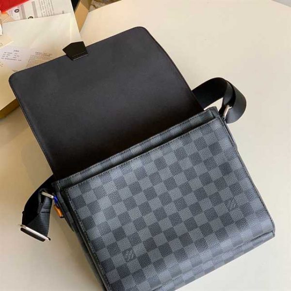 Louis Vuitton Flap Messenger Damier Graphite Canvas LMB035