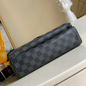 Louis Vuitton Flap Messenger Damier Graphite Canvas LMB035