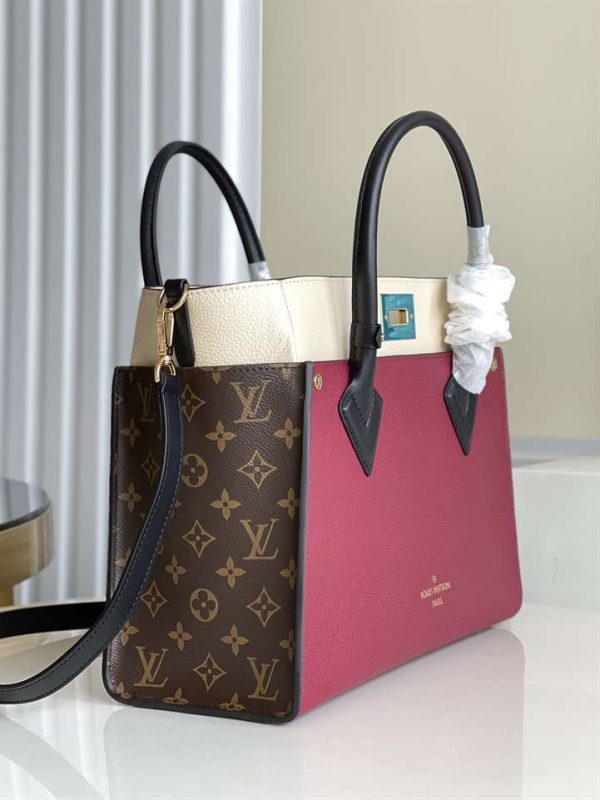 Louis Vuitton On My Side - LTB058