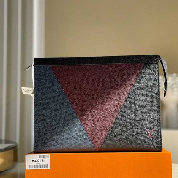 Louis Vuitton Pochette Voyage Mm Taiga Leather LP21