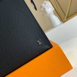 Louis Vuitton Pochette Voyage Taiga Leather LP57