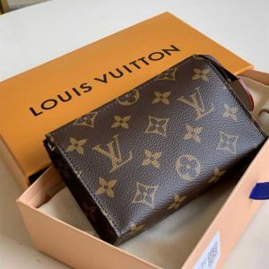 Louis Vuitton Toiletry Pouch 15 Monogram Canvas LP49