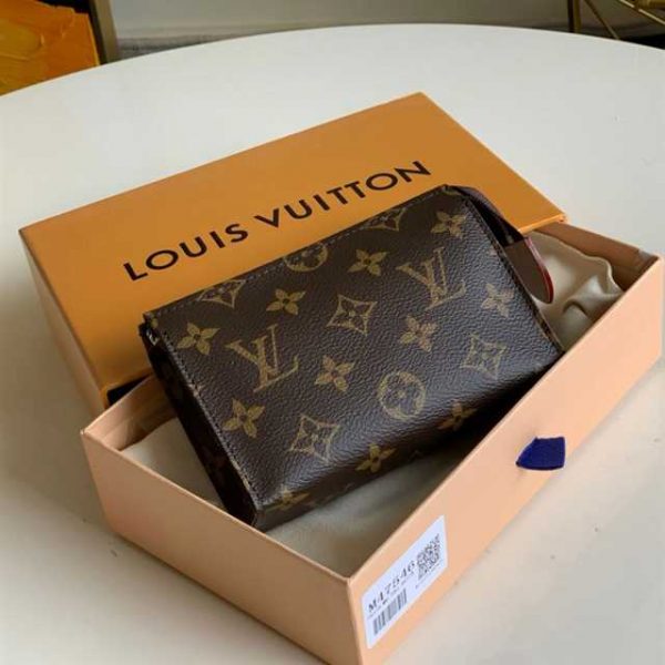 Louis Vuitton Toiletry Pouch 15 Monogram Canvas LP49