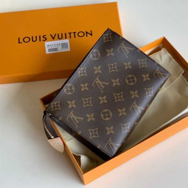 Louis Vuitton Toiletry Pouch 19 Monogram Canvas In Brown LP48