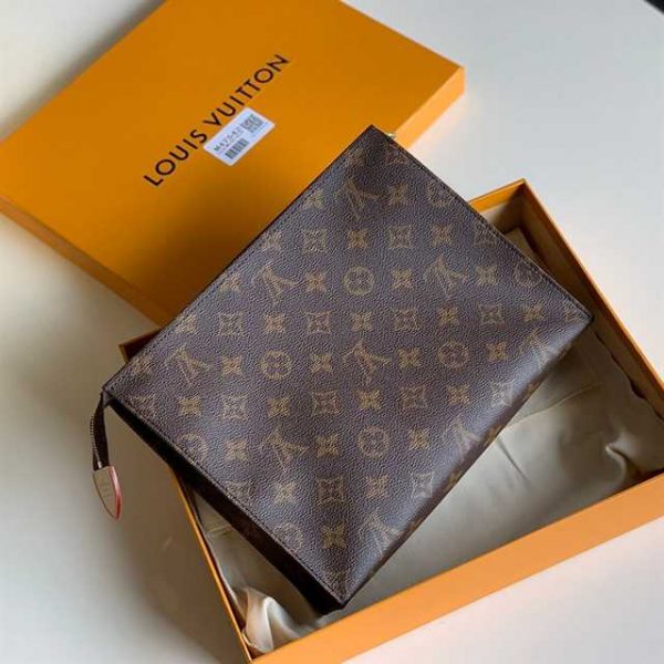 Louis Vuitton Toiletry Pouch 26 Monogram Canvas LP47