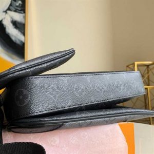 Louis Vuitton Trio Messenger Bag LMB038