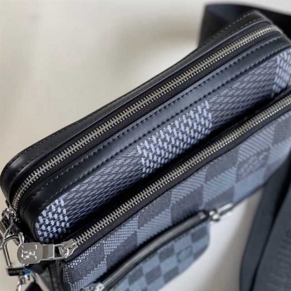 Louis Vuitton Trio Messenger Damier Graphite Canvas LMB027