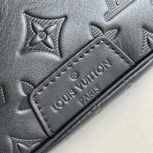 Louis Vuitton Discovery Bumbag Monogram Shadow Calf Leather - LBB010