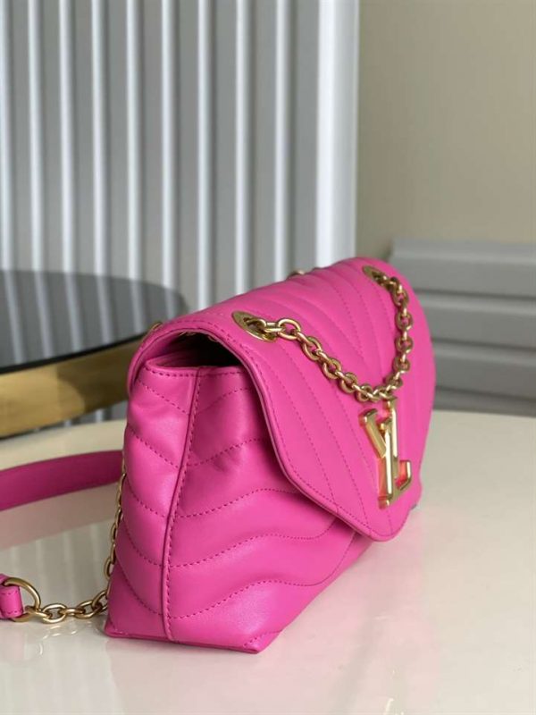 Louis Vuitton Wave Chain Bag - LHB354