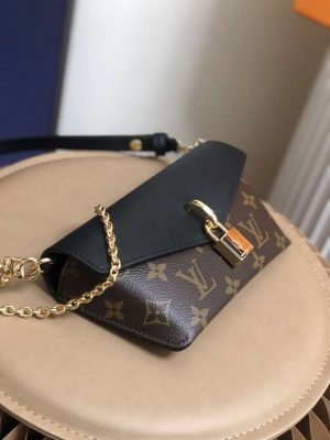 Louis Vuitton Padlock On Strap - LHB358