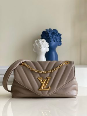 Louis Vuitton Wave Chain Bag - LHB353